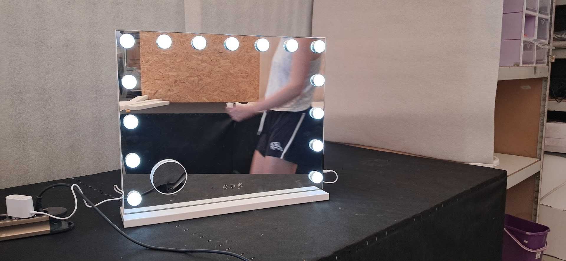 Lustro z oświetleniem LED 15 żarówek 3 tryby + lusterko kosm