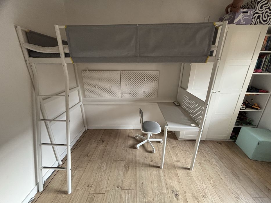 Łóżko piętrowe ikea Vitval + biurko i krzesło