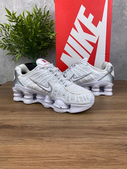 Nike Shox TL r. 36,5 – sportowe sneakersy w bieli i srebrze