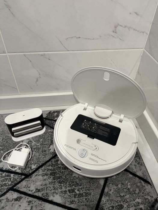 Робот пилосос Xiaomi Vacuum S10 з вологим прибиранням.