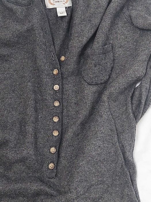 Мягкая уютная кофта на пуговицах с капюшоном