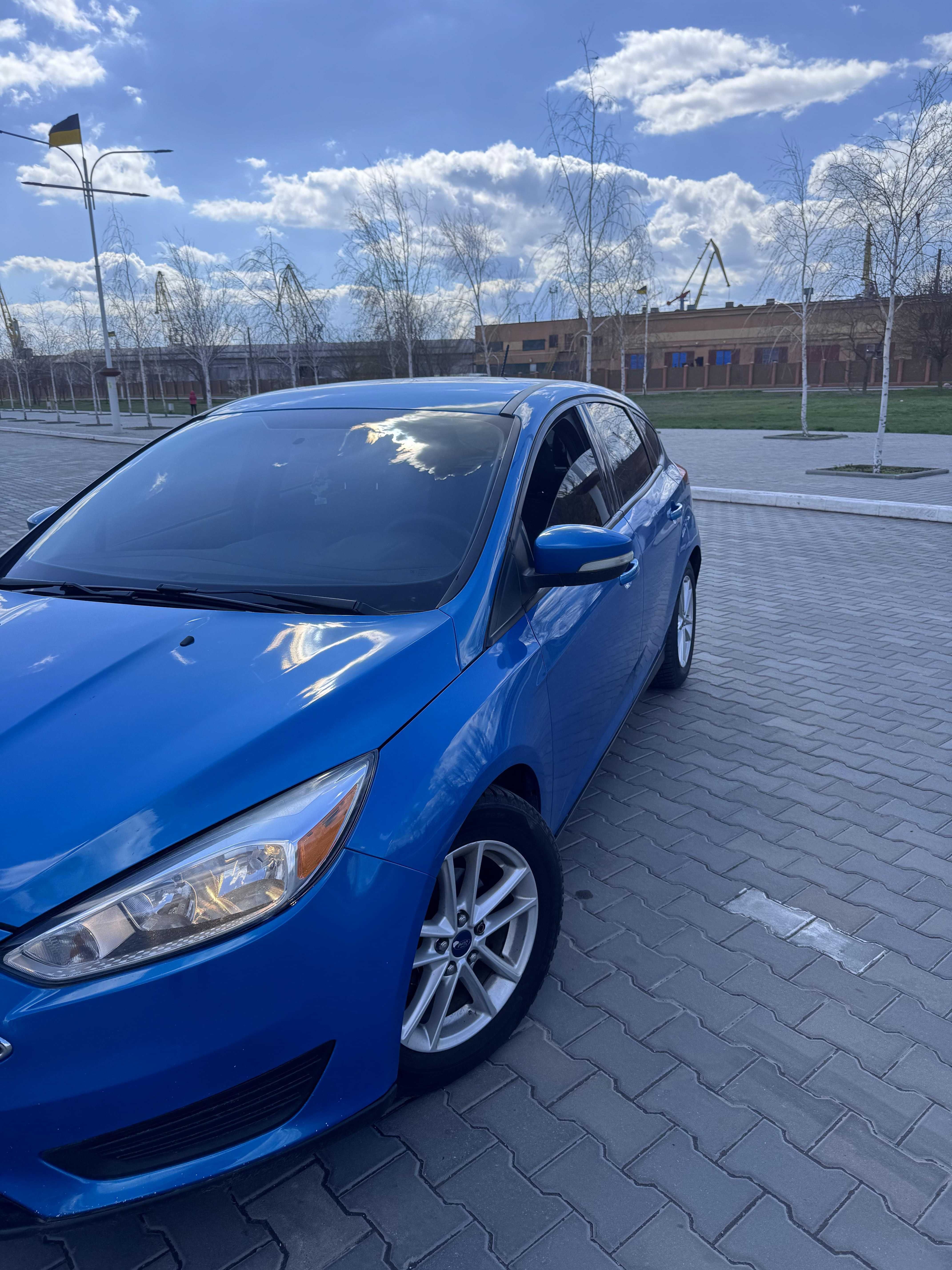 автомобиль Ford Focus 2015 года