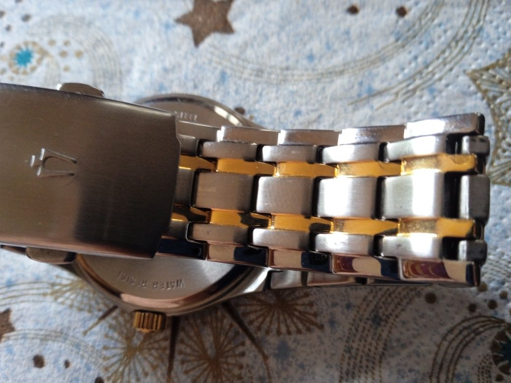 Bulova 98C60 zegarek.