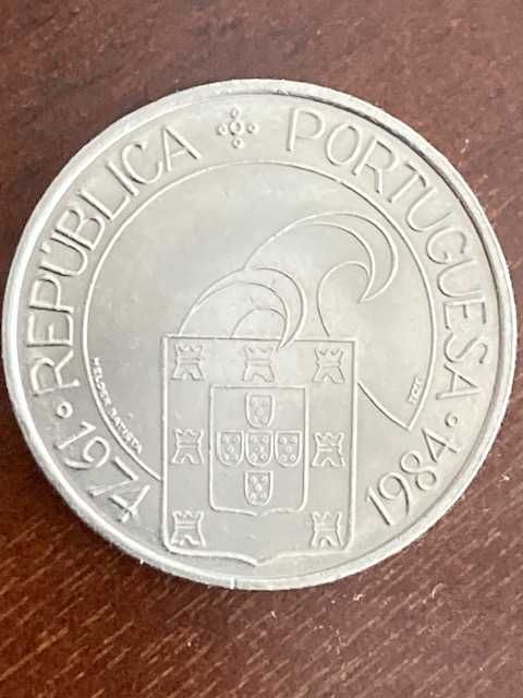 3 moedas comemorativas 25 escudos, 1985 - 10º aniversário, 25 de Abril