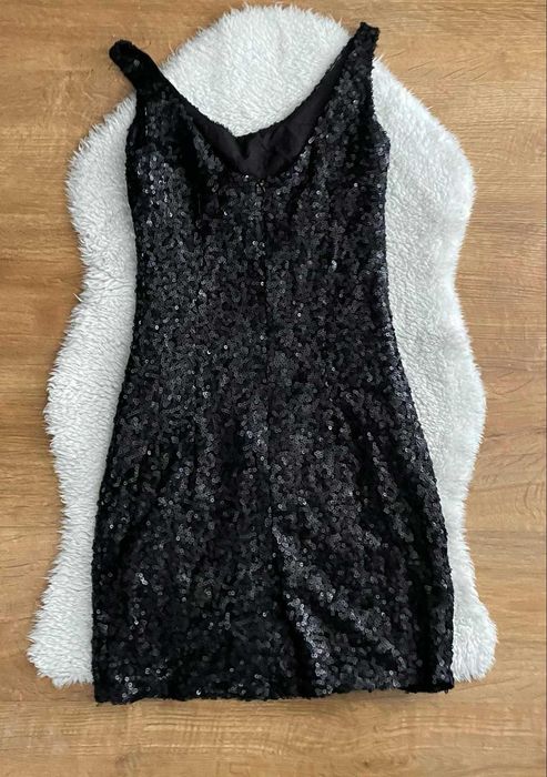 Reserved sukienka na ramiączkach czarna w cekiny 34 xs