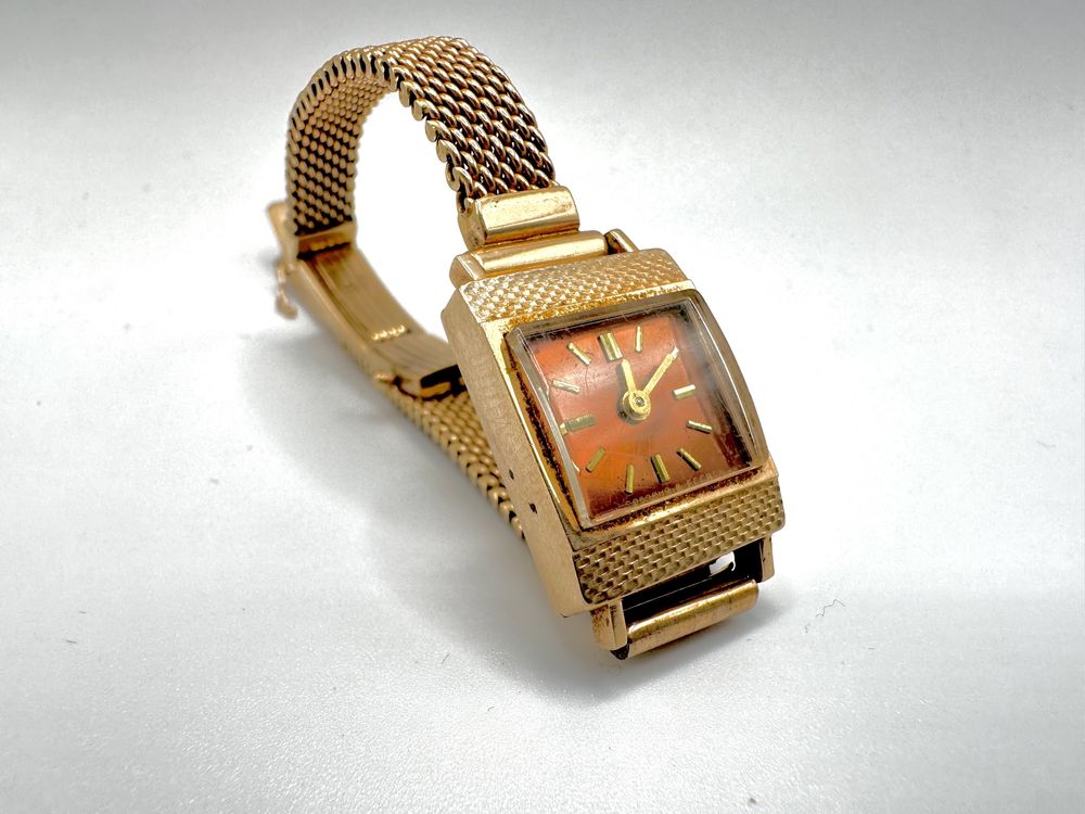 Złoty zegarek pr.585