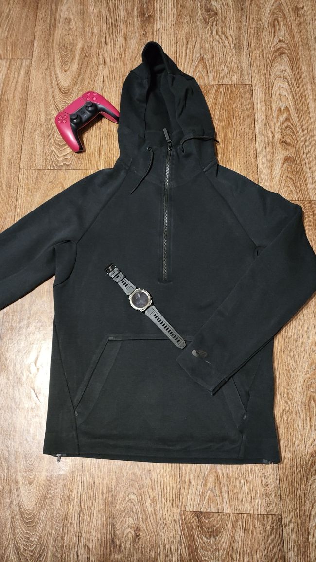 Продам Nike tech fleece