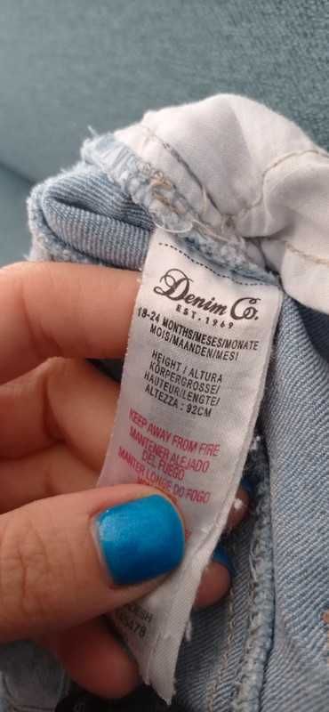 Krótkie spodenki koronka 92/98/104 Denim Co dziewczynka