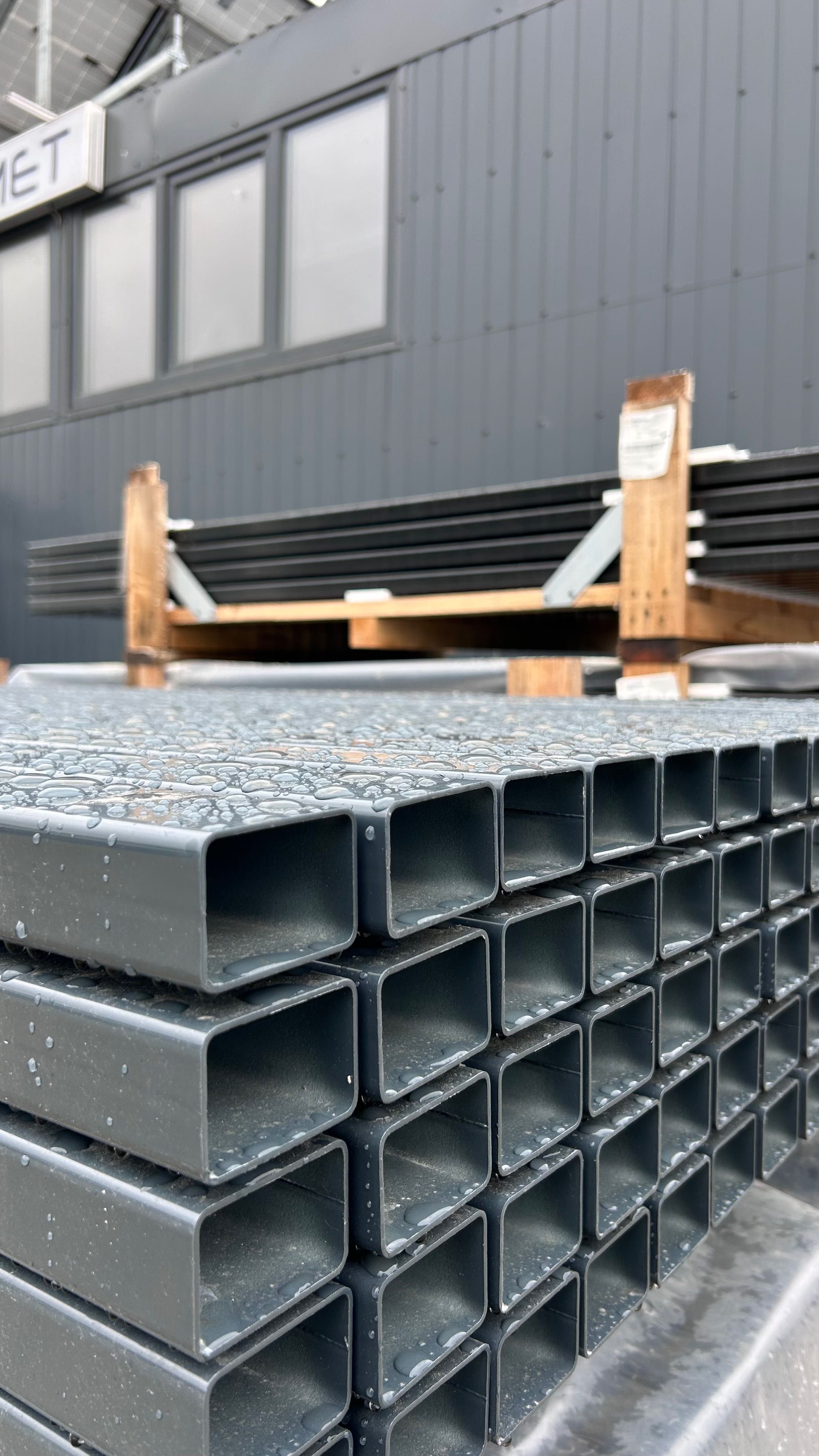 Słupek 60x40x2mm ocynk + RAL