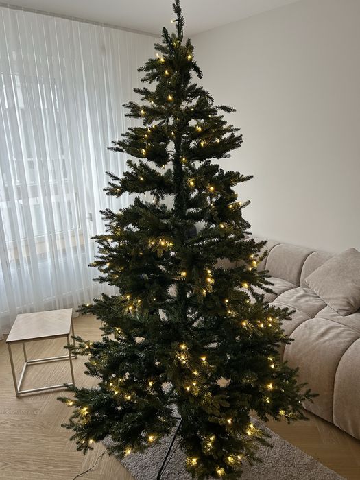 Продаю штучну ялинку в гарному стані