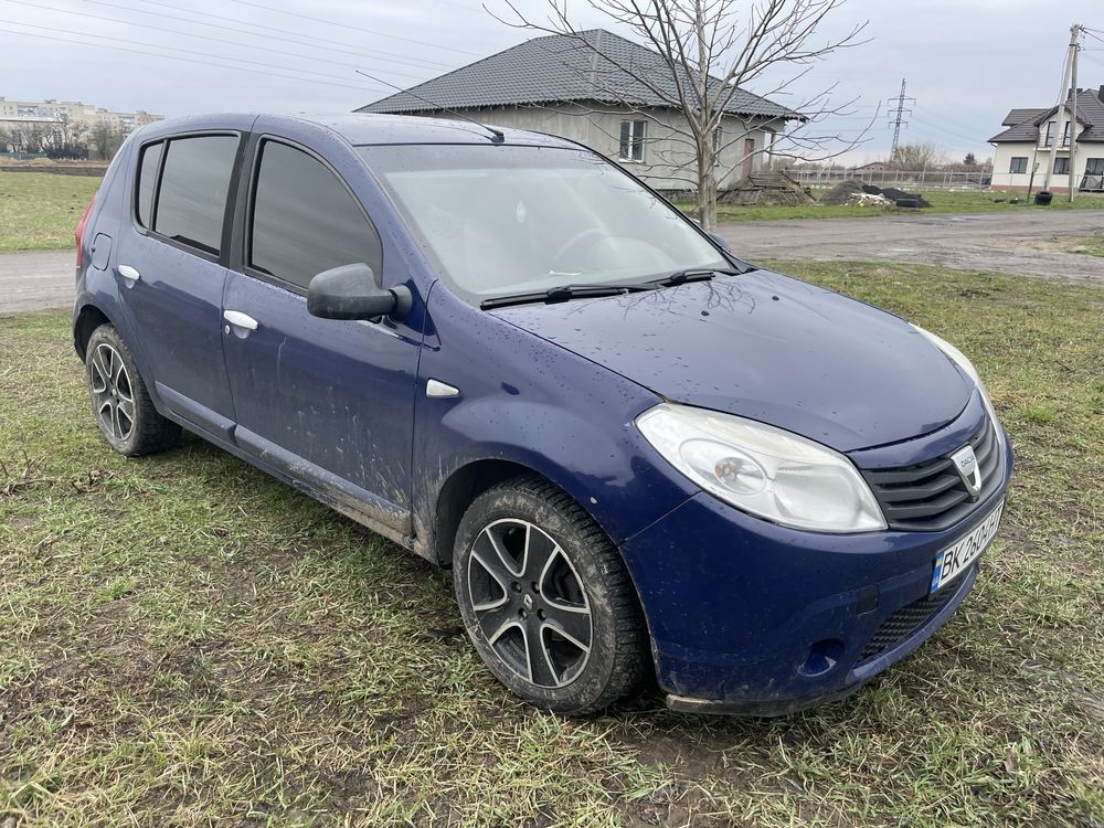 Оренда авто dacia Sandero 1.4 газ/бензин 2800 грн тиждень