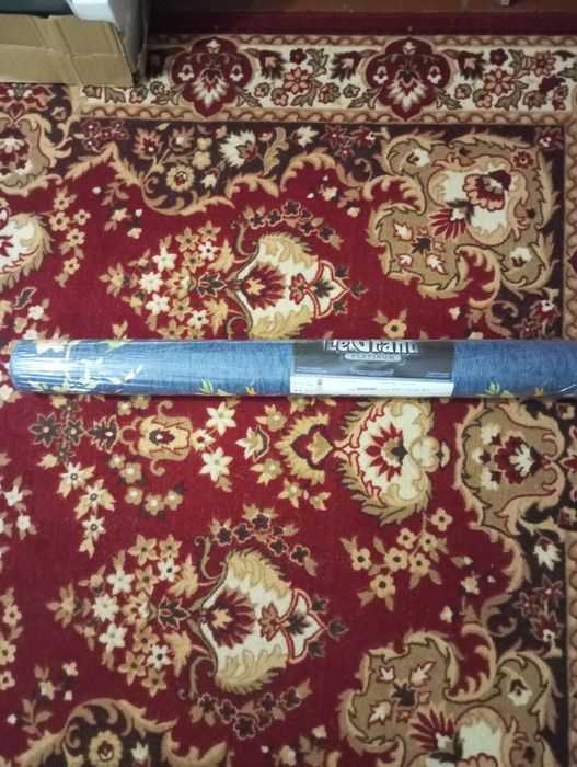 Продам шпалери гарної якості .