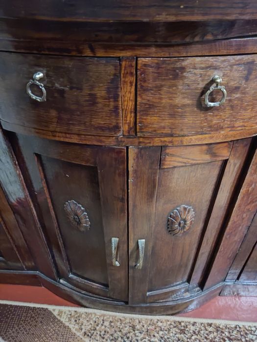 Дубова шафа відреставрована, для цінителів старовини