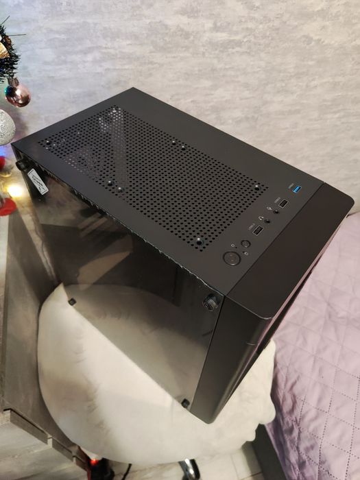 Корпус aerocool hexform