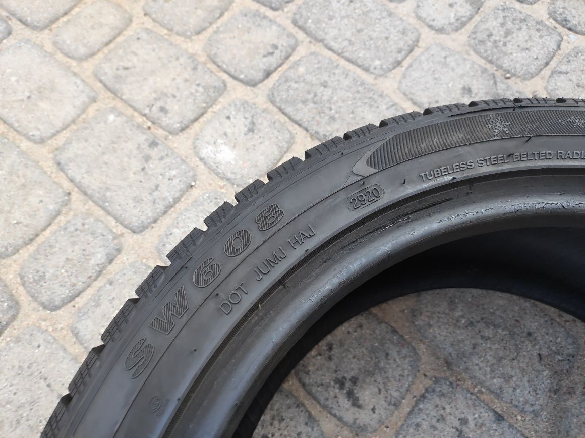235.45.18 jedna opona Goodride SW608