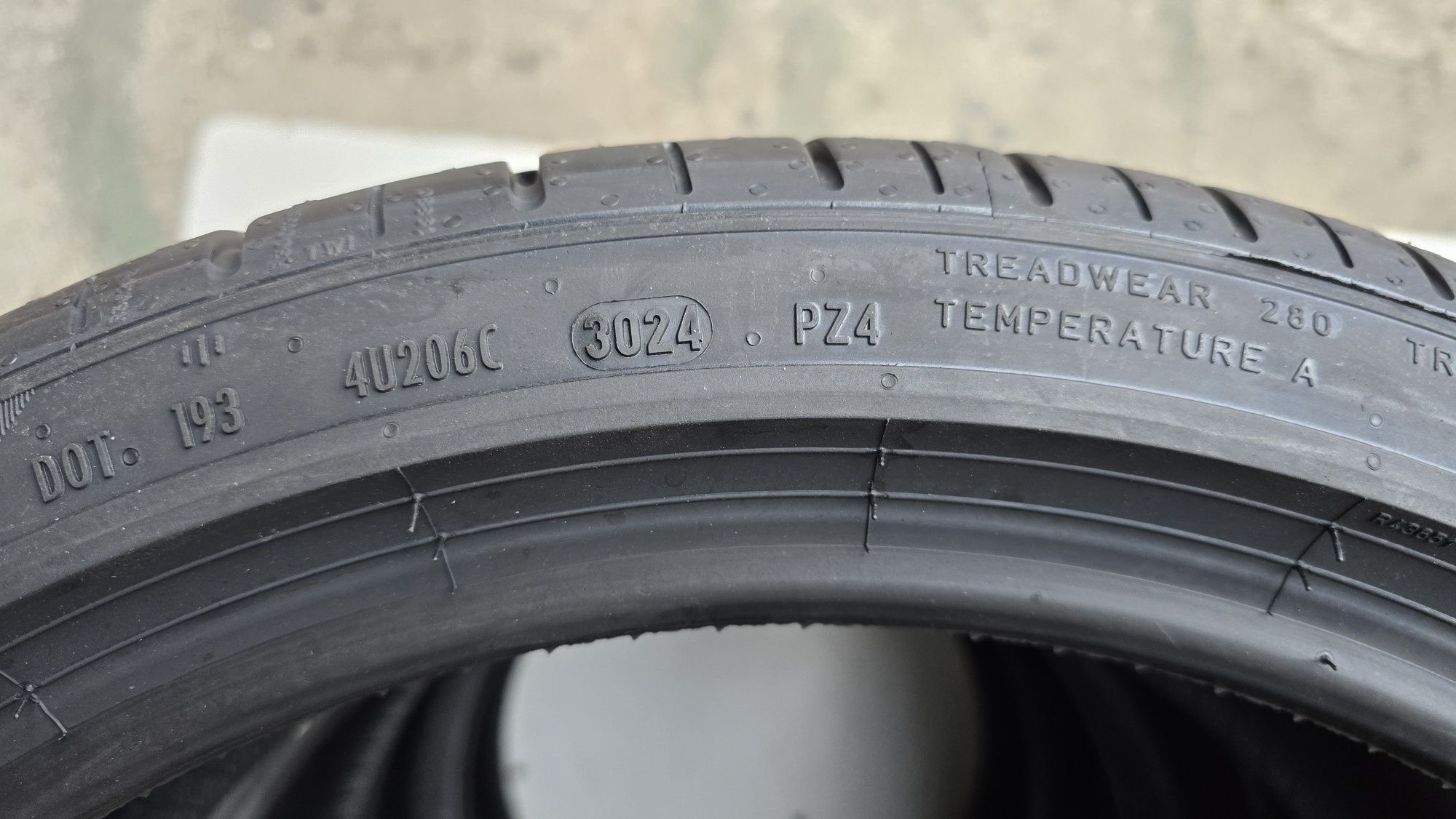 P24 4 x 225/40r18 Pirelli P Zero PZ4 92Y XL A0 opony letnie nowe