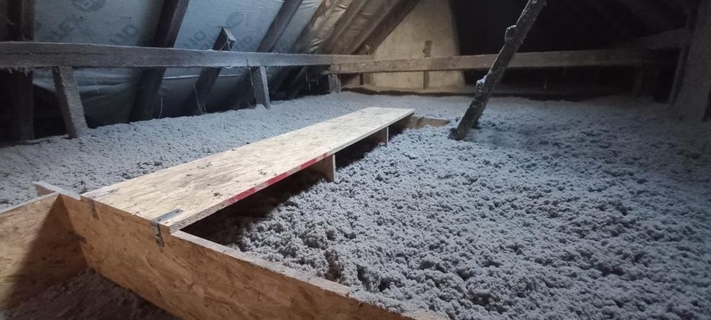 Izolacja wełną celulozową