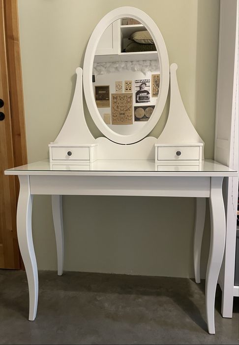 Biała toaletka IKEA Hemnes stolik do makijazu biurko kosmetyczne