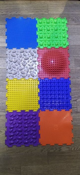 Ортопедичні масажні розвиваючі килимки.Ортопедические массажные коврик