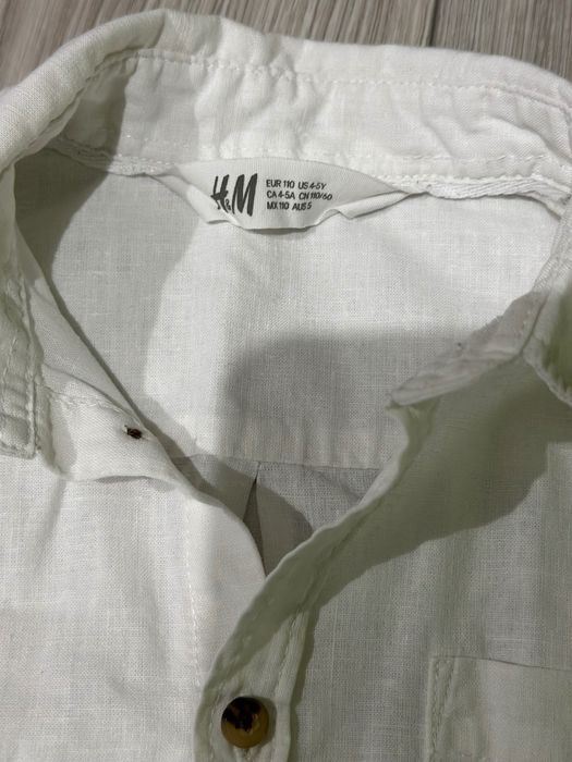 Biała koszula z długim rękawem dla chłopca rozmiar 110
