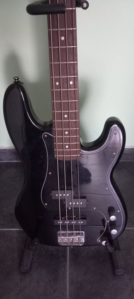 Baixo Eléctrico Fender Squier Affinity Precision Bass PJ Preto