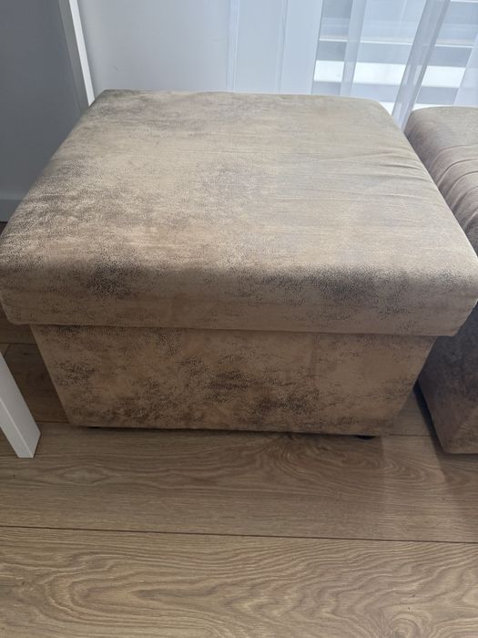 Pufa 61 cm x 61 cm ze schowkiem