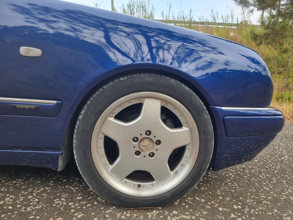 Mercedes W210 - E200
