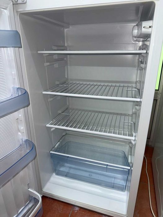 Холодильник , в отличном состоянии