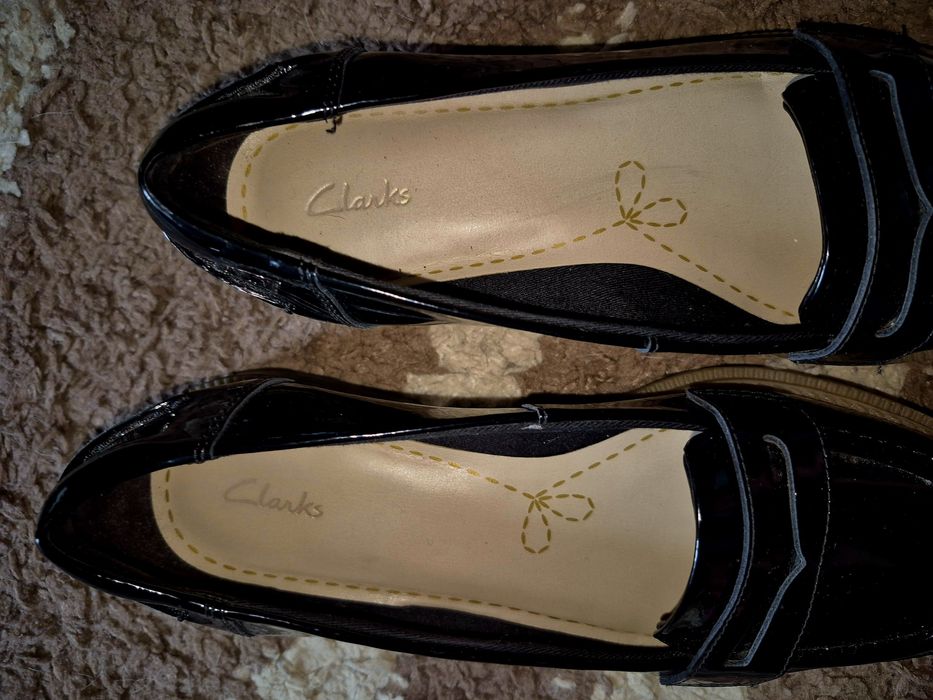Продам лоферы Clark's  37 размер