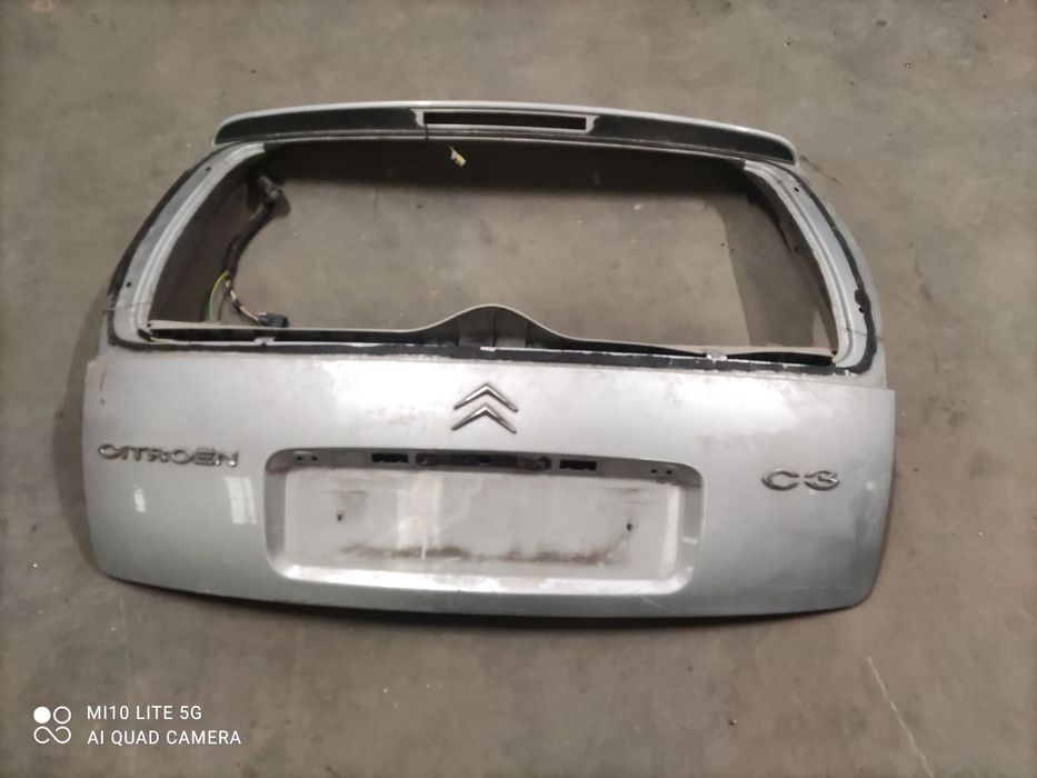 Tampa mala  s/ vidro - Citroen C3 ( 1 série )
