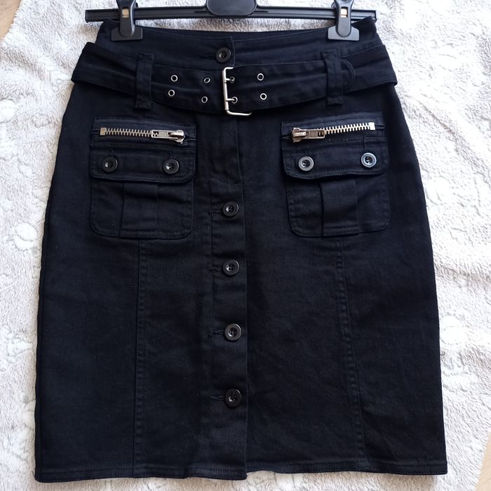 Ołówkowa czarna spódnica rozm 36/S