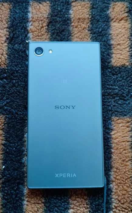 Telefon SONY XPERIA Z5 Compact Graphite Black SPECTRE 007