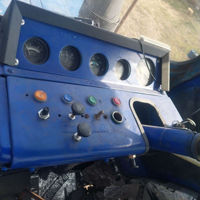 Трактор.  Мтз-80