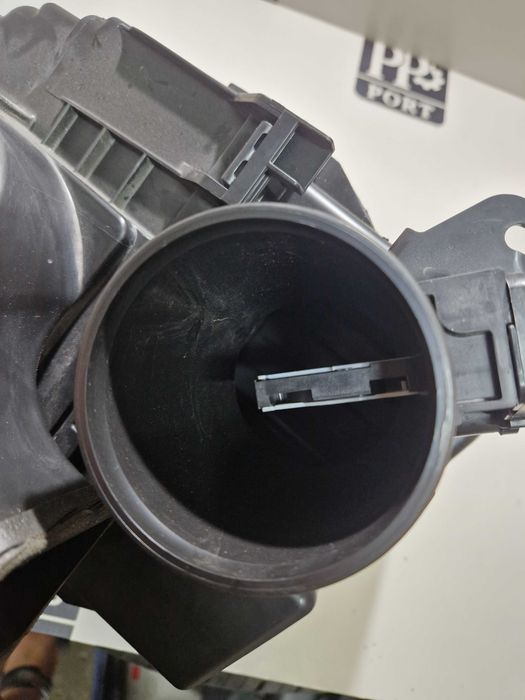 Корпус воздушного фильтра Nissan Rogue 2021 2022 2023 1.5T в сборе