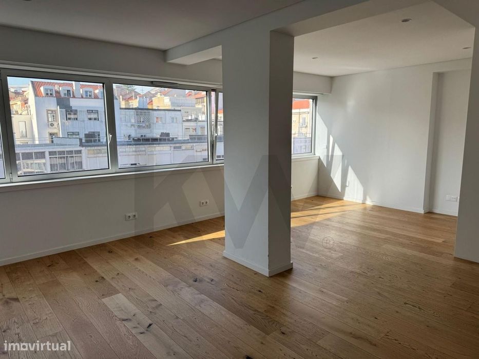 T2, um lugar de estacionamento- Estrela, Lisboa.