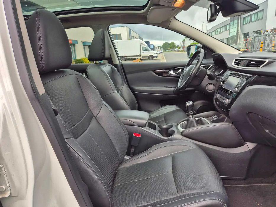 Nissan Qashqai      2015