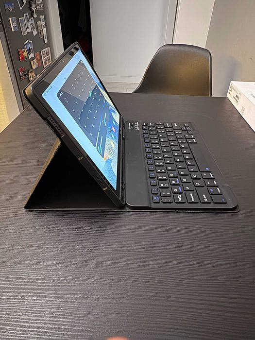 Samsung Galaxy Tab A8 2021 SM-X200 10,5" 4/64GB (+etui, klawiatura)