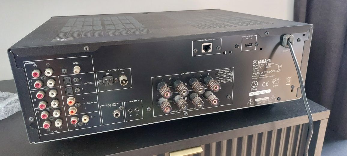 Amplituner sieciowy Yamaha RN-500