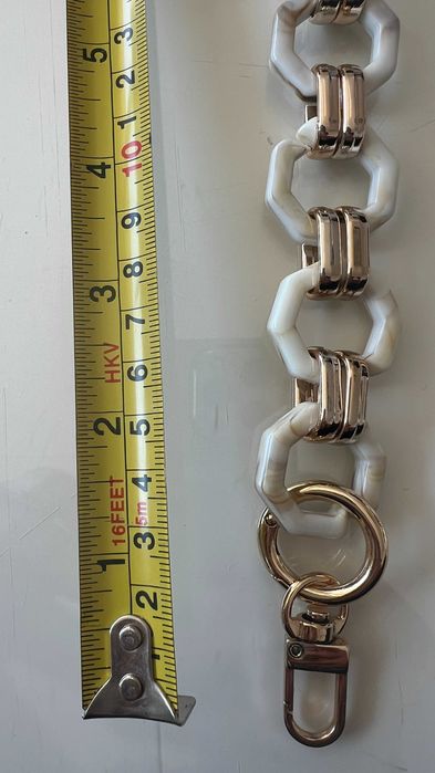 Kremowy pasek do torebki 45 cm