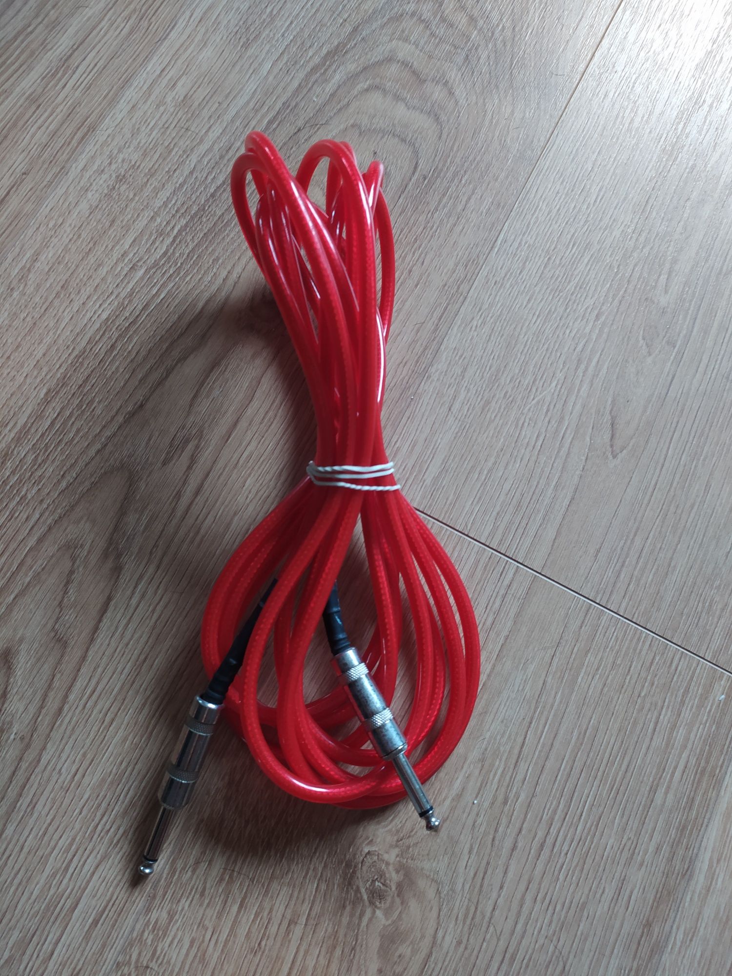 Czerwony kabel gitarowy 4m