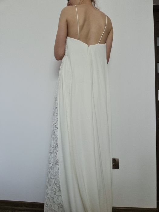 Suknia ślubna z trenem z koronki na ramiączkach self portrait L