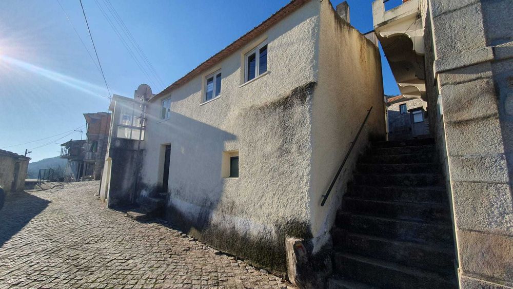 Casa de aldeia à venda  Cortiçô Fornos de Algodres