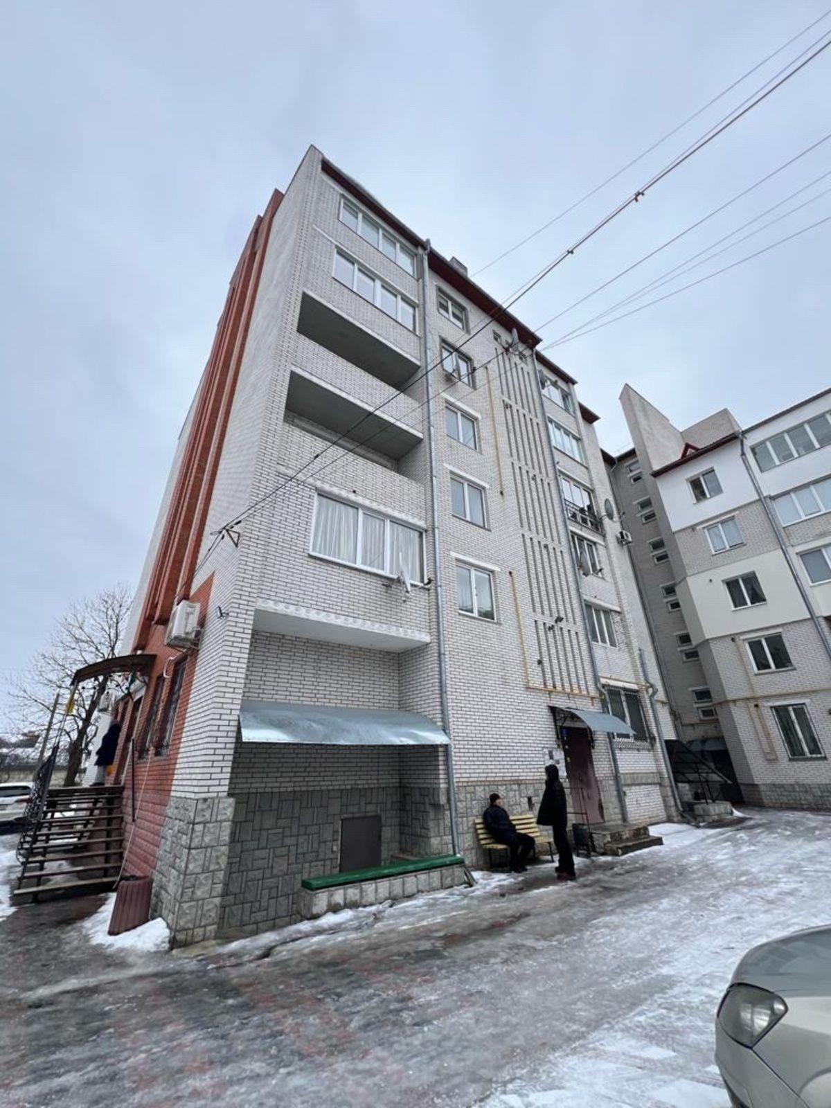 Продається 2 рівнева квартира на вул. Микулинецька 42