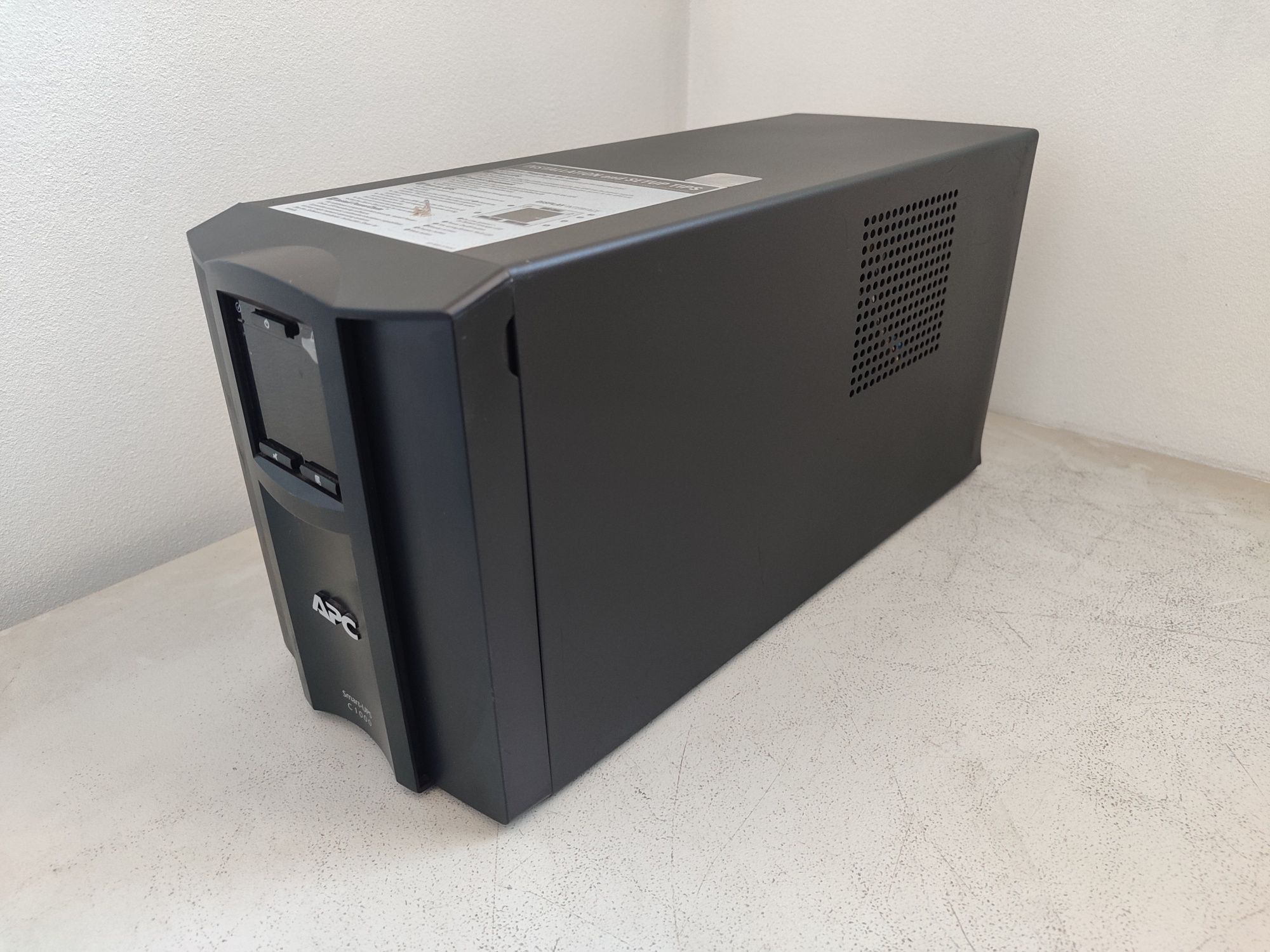 Smart UPS APC SMC 1000i дбж безперебійник, ибп бесперебойник УПС