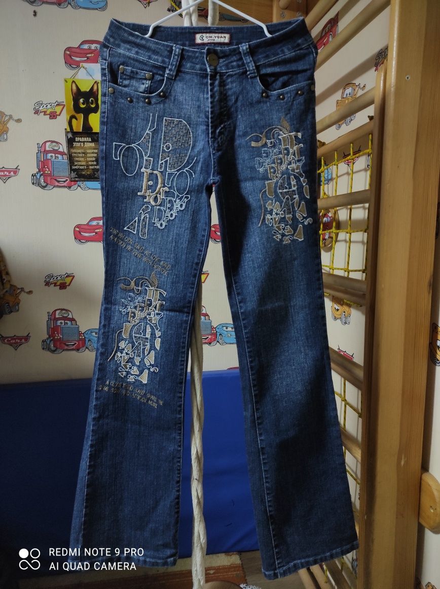 Продам джинсы,штаны.28 размер.НОВЫЕ