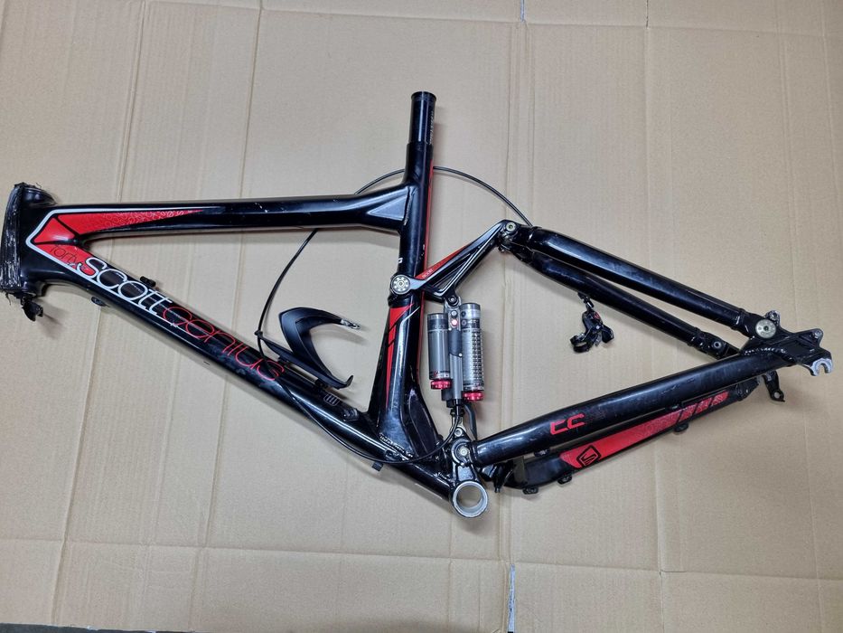 Rama typu full Scott Genius Forty, pod 26