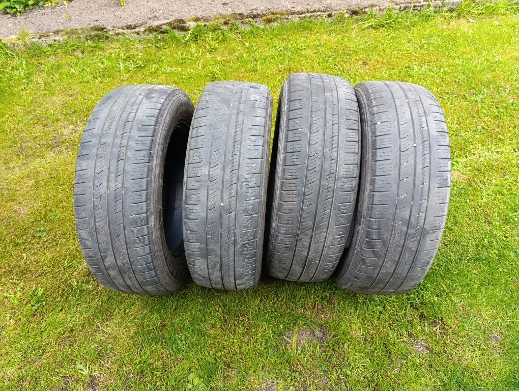 Opony wielosezonowe bus Pirelli 215/65 R16C komplet