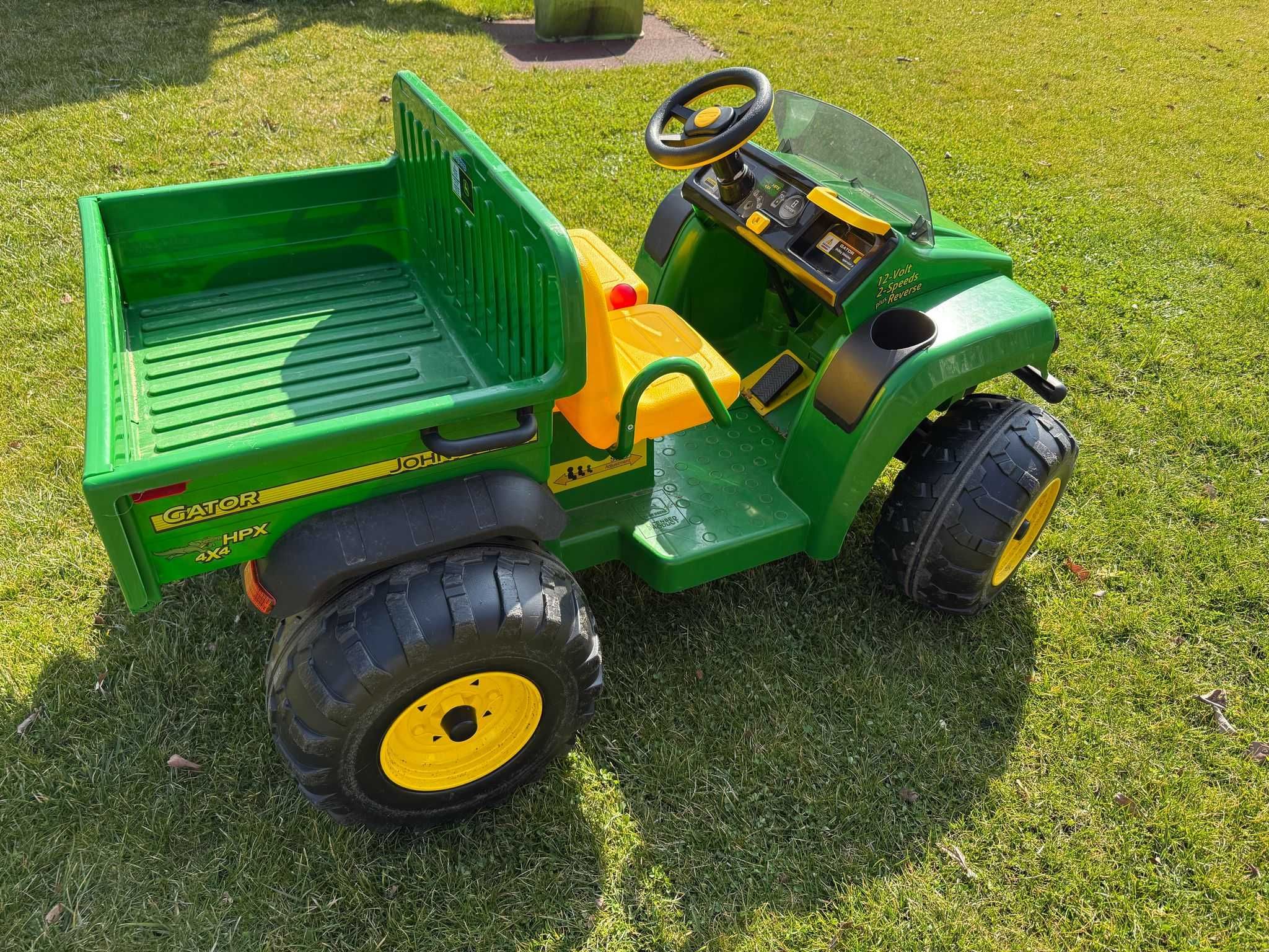 Auto na akumulator John DEERE GATOR HPX Peg Perego