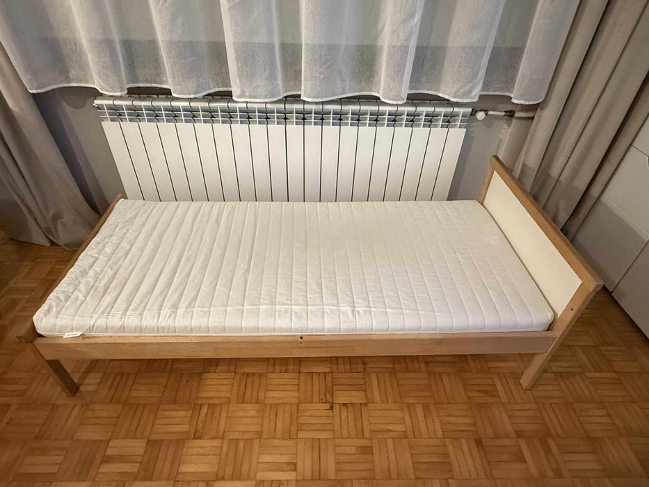 Sprzedam łóżko dziecięce szer.70 cm,dł.160 stan dobry plus.Z materacem