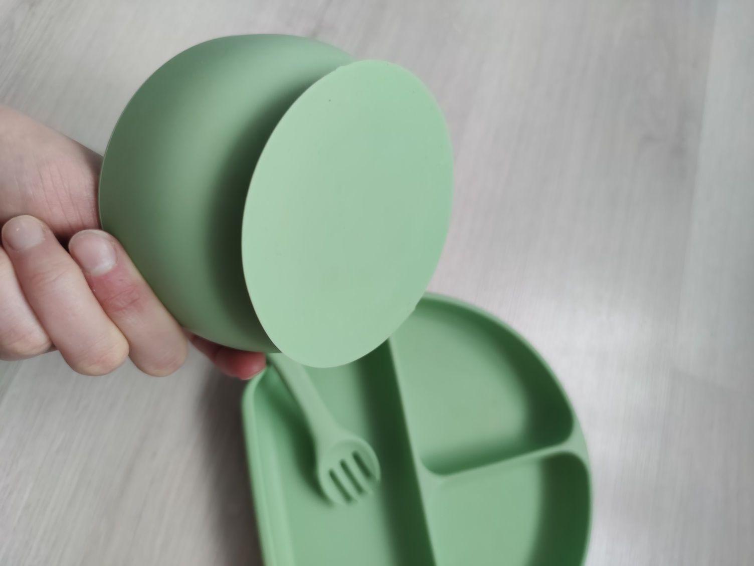 Дитячий посуд з харчового силікону